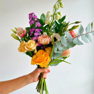 single fresh flower bouquet wrap subscription