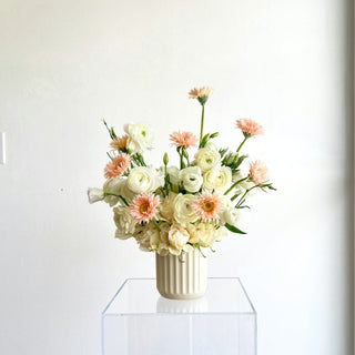 chic luxe seasonal fresh flower arrangement - houseoflilac