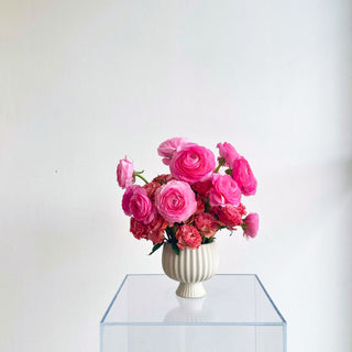 cute chic luxe seasonal fresh flower arrangement - houseoflilac
