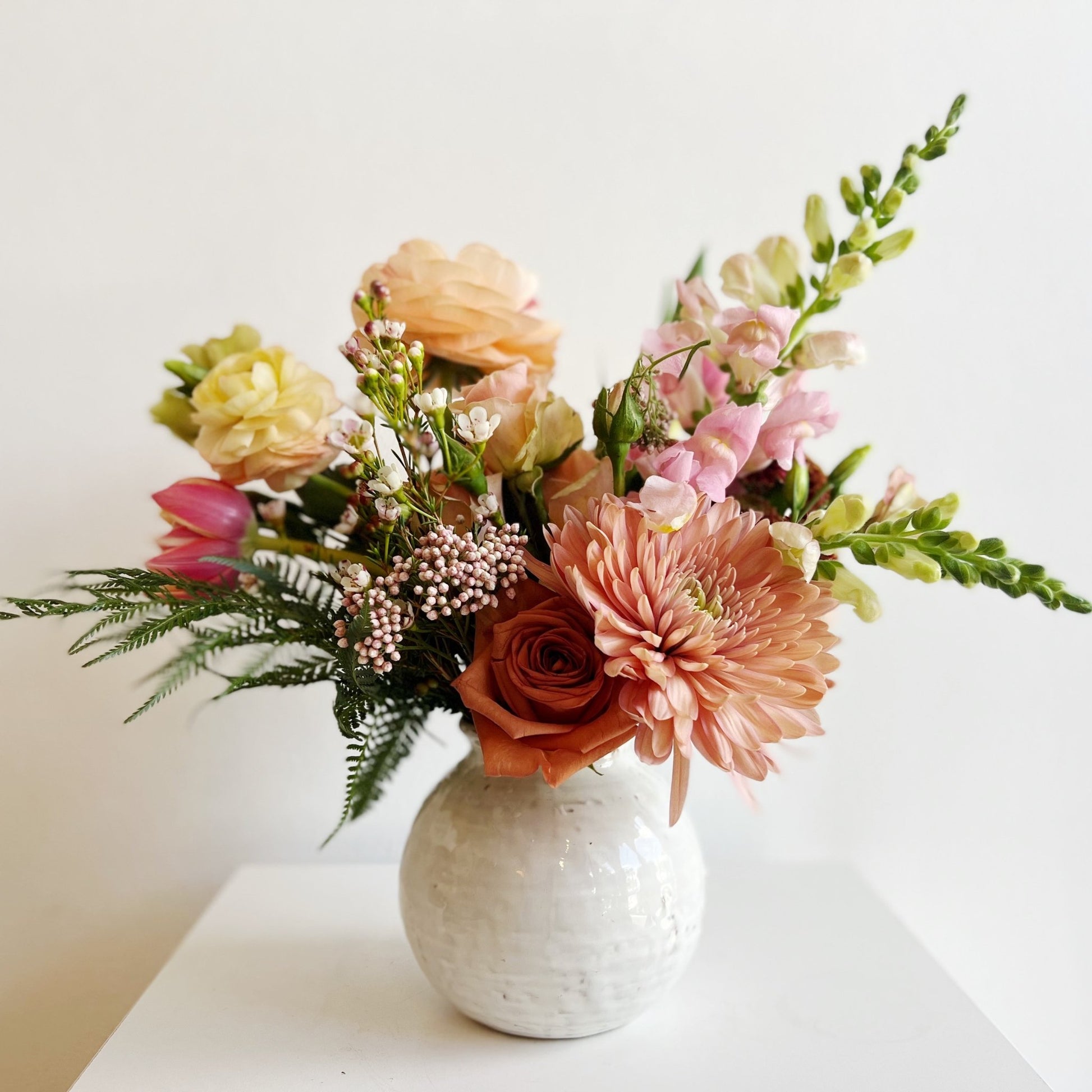 White Round Page Vase - houseoflilac
